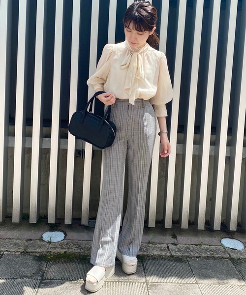 one after another NICE CLAUP(ワンアフターアナザーナイスクラップ)の「2Wayボウタイブラウス(シャツ/ブラウス・レディース・ブラック/ベージュ/アイボリー/ブラック系その他・FREE)」の19枚目の写真