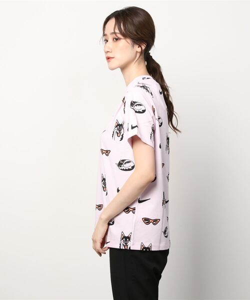 NIKE(ナイキ)の「ナイキ NIKE ナイキ ウィメンズ NSW BF ドッグ S/S Tシャツ AOP(Tシャツ/カットソー・レディース・ピンク/ホワイト・S/M/L/XL)」の3枚目の写真