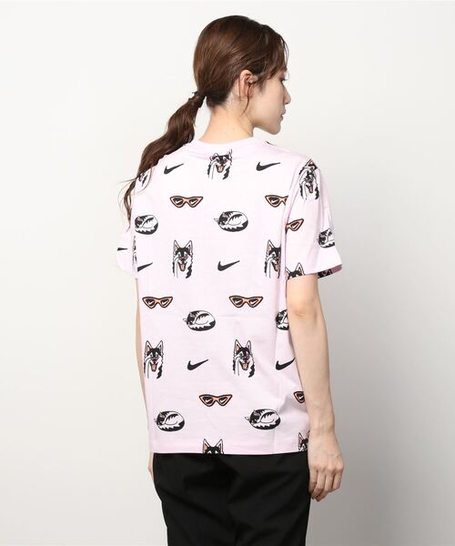 NIKE(ナイキ)の「ナイキ NIKE ナイキ ウィメンズ NSW BF ドッグ S/S Tシャツ AOP(Tシャツ/カットソー・レディース・ピンク/ホワイト・S/M/L/XL)」の5枚目の写真