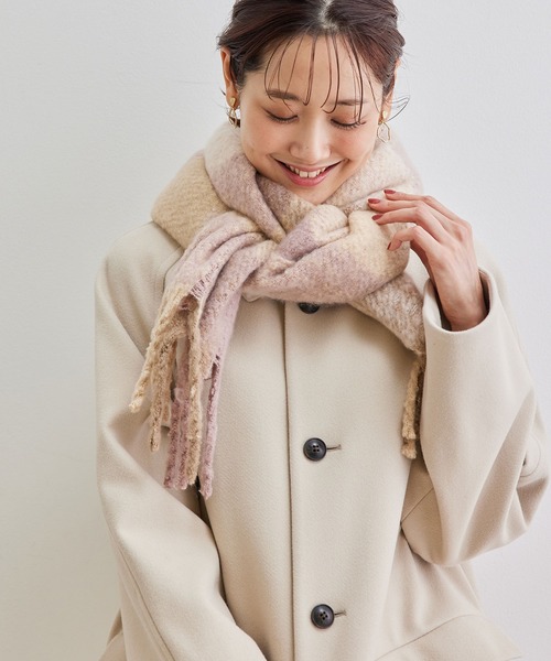 ROPE' PICNIC（ロペピクニック）の「【WEB限定カラー:オレンジ】バルキーフリンジチェックストール（ストール/ショール・レディース・ブルー系その他4/オレンジ系その他/ピンク系その他2/ブラック系その他・FREE）」の3枚目の写真