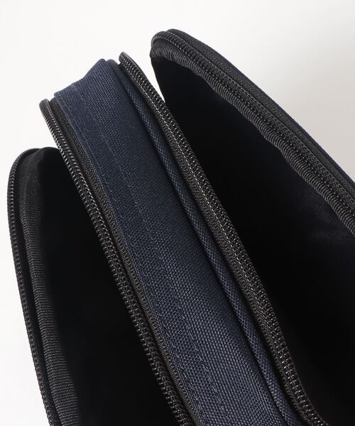 Carhartt WIP（カーハートダブリューアイピー）の「ESSENTIALS BAG SMALL（ショルダーバッグ・メンズ・ブラック/マルチ/ワインレッド/ブラウン/ダークグリーン/ダークネイビー・ONE SIZE）」の7枚目の写真