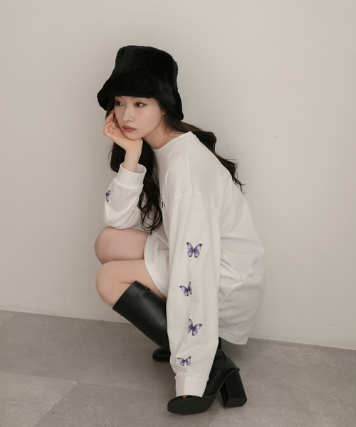 ANDGEEBEE(アンジービー)の「UNISEX バタフライロンT(Tシャツ/カットソー・レディース・ブラック/ホワイト・MEDIUM)」の13枚目の写真