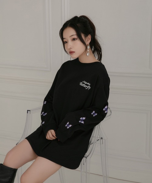 ANDGEEBEE(アンジービー)の「UNISEX バタフライロンT(Tシャツ/カットソー・レディース・ブラック/ホワイト・MEDIUM)」の11枚目の写真
