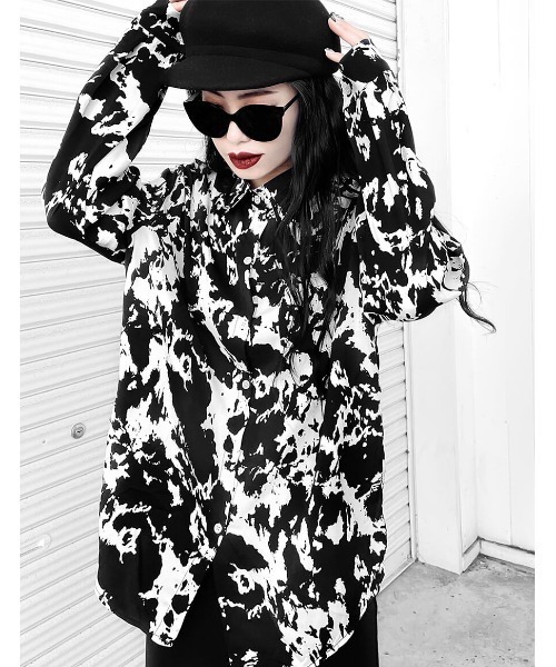 LVEU.（ラブユ.）の「Monotone pattern shirt / モノトーン柄シャツ(Ai select)（シャツ/ブラウス・レディース・ブラック・FREE）」の2枚目の写真