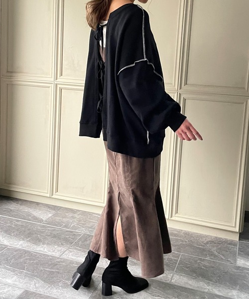 JUNOAH（ジュノア）の「前後2WAYリボンスウェットトップス（スウェット・レディース・ブラック/ベージュ/ブラウン/グレー/ブルー/ホワイト系その他/ピンク系その他/テラコッタ・FREE）」の18枚目の写真