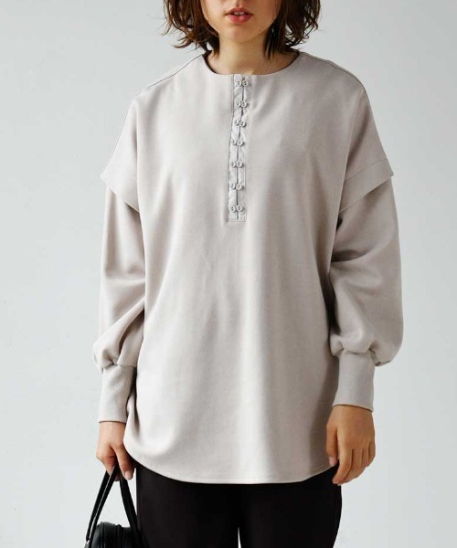 LUPILIEN（ルピリアン）の「ダンボール天竺編みフロントボタンプルオーバー（Tシャツ/カットソー・レディース・チャコールグレー/キャメル/グレイッシュベージュ・FREE）」の4枚目の写真