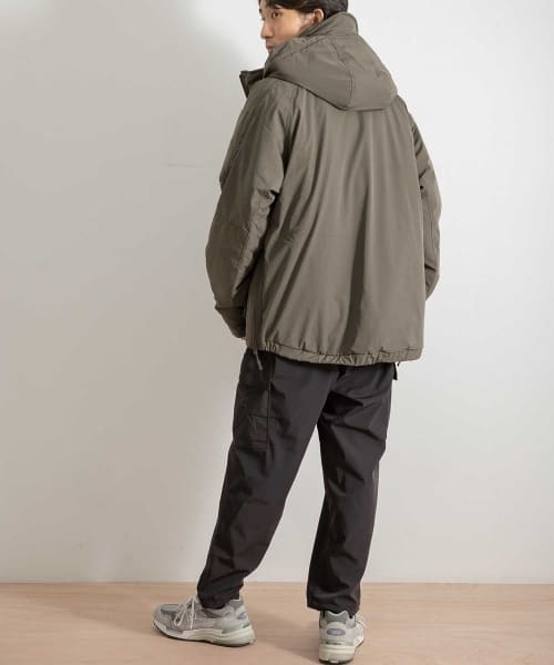 ABU GARCIA(アブ・ガルシア)の「Abu Garcia x is-ness CLOUD PADDING JACKET(ダウンベスト・メンズ・ブラック/オリーブ・X-LARGE/MEDIUM/LARGE)」の9枚目の写真