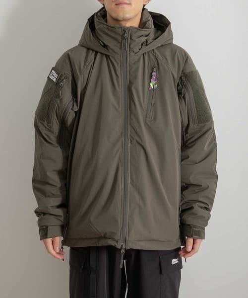 ABU GARCIA(アブ・ガルシア)の「Abu Garcia x is-ness CLOUD PADDING JACKET(ダウンベスト・メンズ・ブラック/オリーブ・X-LARGE/MEDIUM/LARGE)」の11枚目の写真