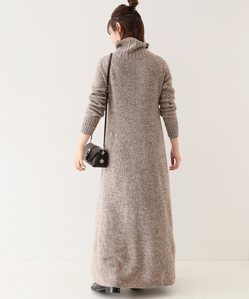 SLOBE IENA(スローブイエナ)の「CASADELタートルフレアワンピース◆(ワンピース・レディース・ブラック/ベージュ/ブラウン・38/36)」の5枚目の写真