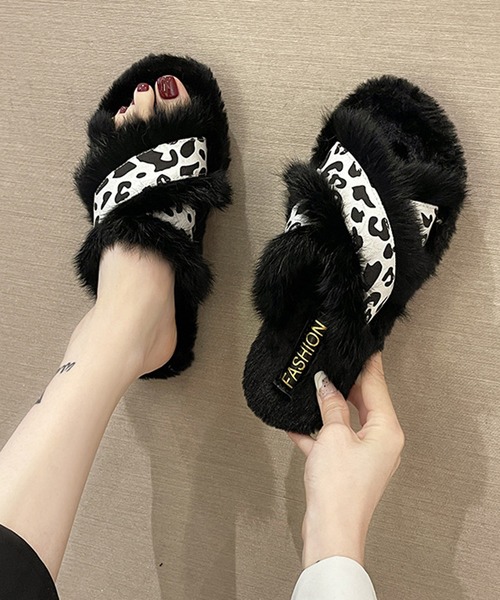 STYLEBLOCK(スタイルブロック)の「レオパード×ファー切替サンダル(サンダル・レディース・ブラック/ブラウン/ベージュ/カーキ・40/38/39/41/35/37/36)」の2枚目の写真