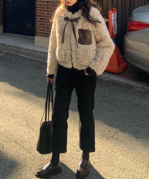 FRP（エフアールピー）の「YUGA フェイクファー　ボア　 ジャケットコート（ブルゾン・レディース・ホワイト・M/L）」の9枚目の写真