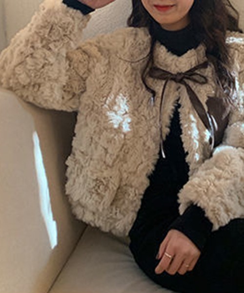 FRP（エフアールピー）の「YUGA フェイクファー　ボア　 ジャケットコート（ブルゾン・レディース・ホワイト・M/L）」の13枚目の写真