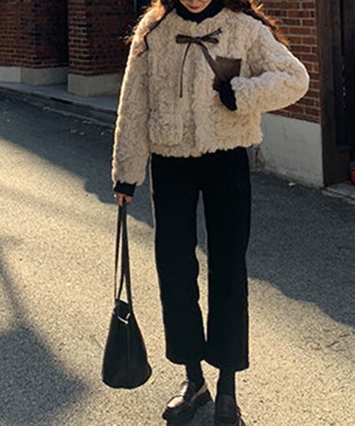 FRP（エフアールピー）の「YUGA フェイクファー　ボア　 ジャケットコート（ブルゾン・レディース・ホワイト・M/L）」の10枚目の写真