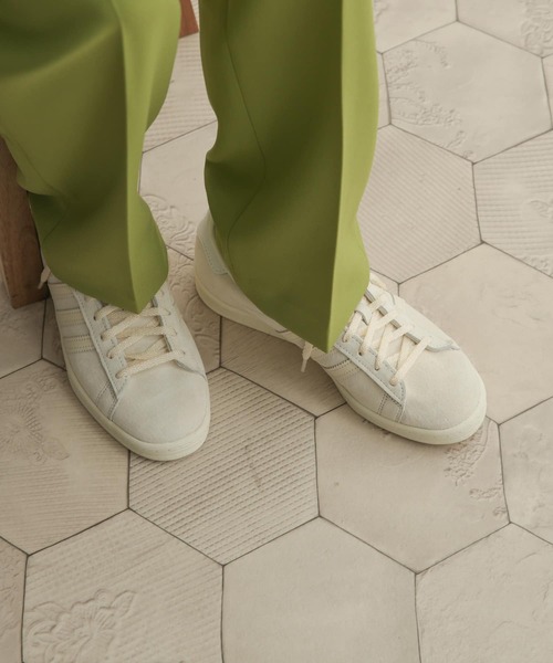 URBAN RESEARCH DOORS(アーバンリサーチドアーズ)の「『別注』adidas×DOORS CAMPUS 80S(スニーカー・レディース・ライトベージュ・23/24/25/22.5/24.5/23.5)」の11枚目の写真