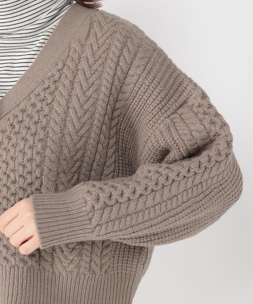 studio CLIP（スタディオクリップ）の「5ゲージパッチワークカーディガン（カーディガン/ボレロ・レディース・モカ/オフホワイト/レッド/ブラック・MEDIUM/LARGE）」の17枚目の写真