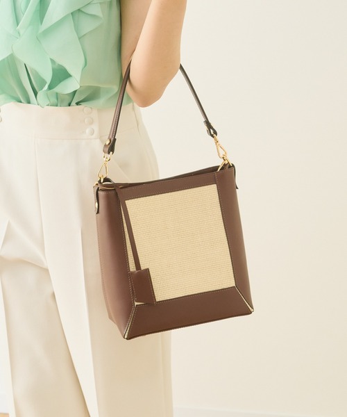 ANAYI（アナイ）の「【雑誌掲載】スクエアハンドバッグ（ショルダーバッグ・レディース・ネイビー/ダークブラウン・FREE）」の4枚目の写真