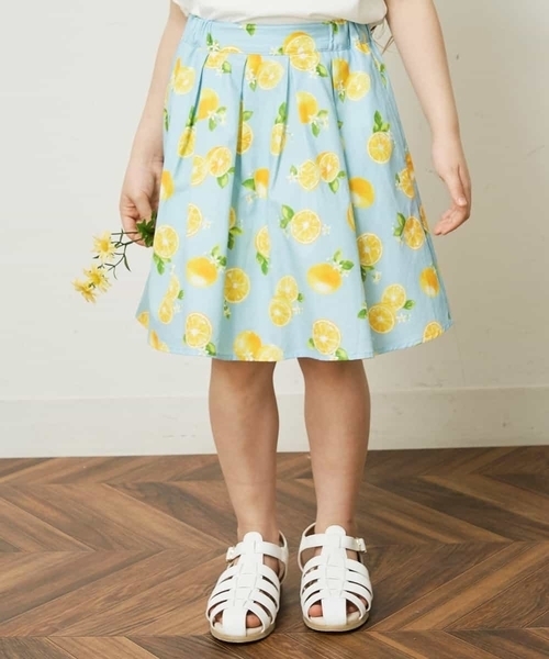 a.v.v（アーヴェヴェ）の「[100-130]タックフレアスカート（スカート・キッズ・ブルー/ライトパープル/ブラック/ネイビー/クリーム/ミント/ホワイト/ライトブルー・130/110/100/120）」の4枚目の写真