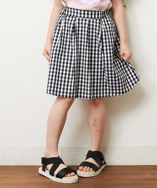 a.v.v（アーヴェヴェ）の「[100-130]タックフレアスカート（スカート・キッズ・ブルー/ライトパープル/ブラック/ネイビー/クリーム/ミント/ホワイト/ライトブルー・130/110/100/120）」の3枚目の写真