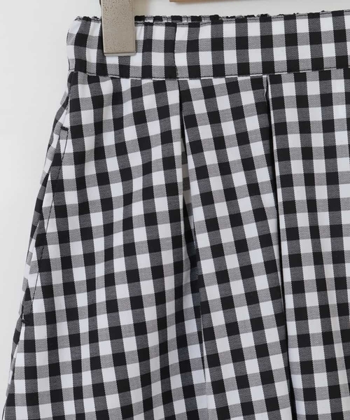 a.v.v（アーヴェヴェ）の「[100-130]タックフレアスカート（スカート・キッズ・ブルー/ライトパープル/ブラック/ネイビー/クリーム/ミント/ホワイト/ライトブルー・130/110/100/120）」の20枚目の写真