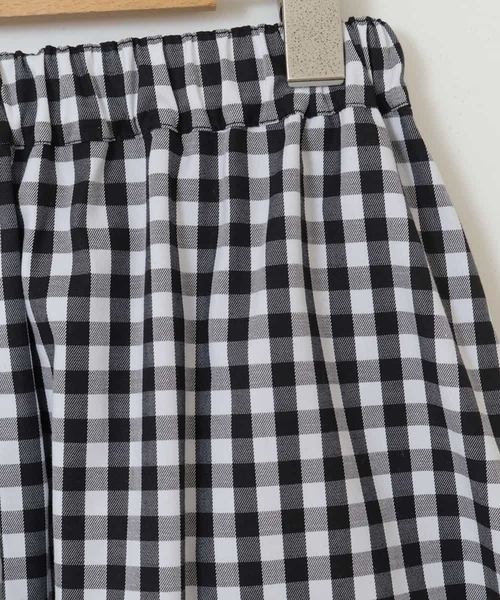 a.v.v（アーヴェヴェ）の「[100-130]タックフレアスカート（スカート・キッズ・ブルー/ライトパープル/ブラック/ネイビー/クリーム/ミント/ホワイト/ライトブルー・130/110/100/120）」の17枚目の写真