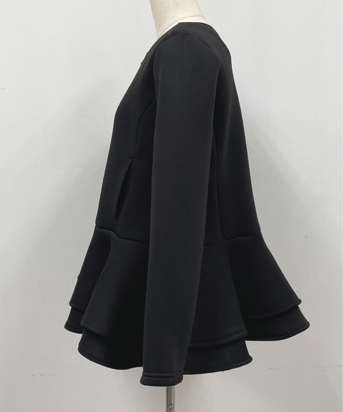 PICCIN（ピッチン）の「ボンディングペプラムジャケット（ノーカラージャケット・レディース・ブラック/オフホワイト・M/L）」の8枚目の写真