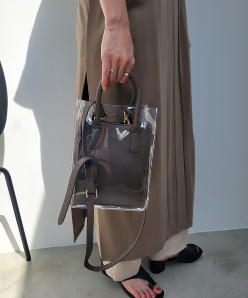 y/m by misato(イムバイミサト)の「クリアトートセットショルダーBAG(ショルダーバッグ・レディース・ブラウン/アイボリー・FREE)」の2枚目の写真