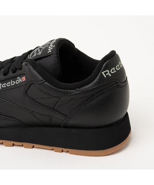 Reebok（リーボック）の「クラシックレザー / CLASSIC LEATHER（スニーカー・メンズ・ブラック/ホワイト×グレー/ホワイト/ブラック系その他/ホワイト系その他・25.5cm/27.0cm/24.0cm/27.5cm/26.0cm/26.5cm/28.5cm/28.0cm/23.0cm/23.5cm/24.5cm/29.0cm/25.0cm/30.0cm/22.5cm）」の22枚目の写真