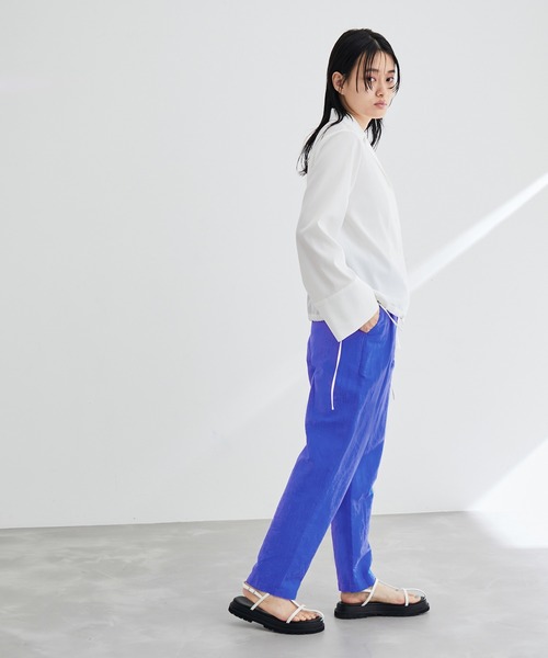 ADAM ET ROPE'(アダムエロペ)の「バンブーリネンハイウエストパンツ(その他パンツ・レディース・ブラック/ブルー/オレンジ・36/38)」の16枚目の写真