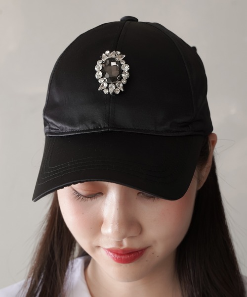 SPINNS（スピンズ）の「ビジュー付き　サテンバックリボンキャップ（キャップ・レディース・ブラック・ONESIZE）」の20枚目の写真