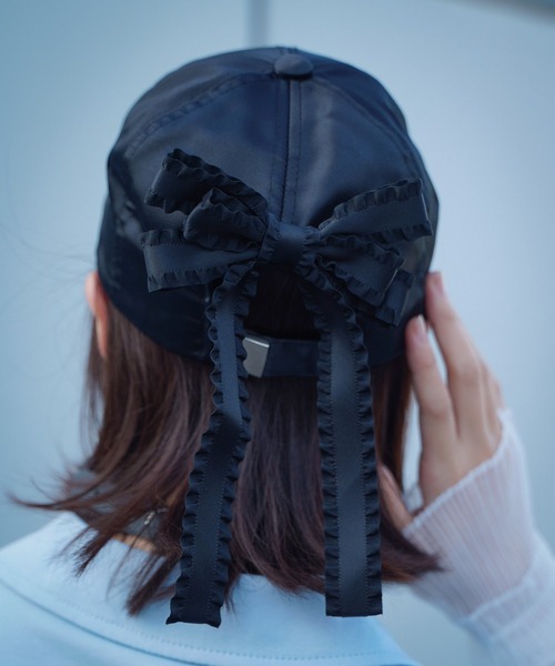 SPINNS（スピンズ）の「ビジュー付き　サテンバックリボンキャップ（キャップ・レディース・ブラック・ONESIZE）」の17枚目の写真