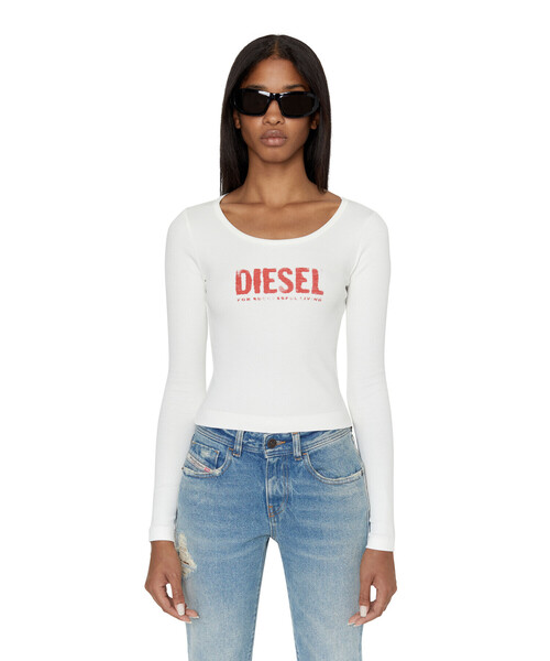 DIESEL(ディーゼル)の「レディース 長袖Tシャツトップス(Tシャツ/カットソー・レディース・ホワイト/レッド・SMALL/MEDIUM/LARGE/X-LARGE)」の18枚目の写真