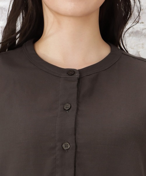 NAVY(ネイビー)の「エアフリーノーカラーチュニック ブラウスシャツ(シャツ/ブラウス・レディース・チャコール/ベージュ/オレンジ・フリー)」の11枚目の写真