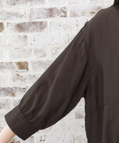 NAVY(ネイビー)の「エアフリーノーカラーチュニック ブラウスシャツ(シャツ/ブラウス・レディース・チャコール/ベージュ/オレンジ・フリー)」の12枚目の写真
