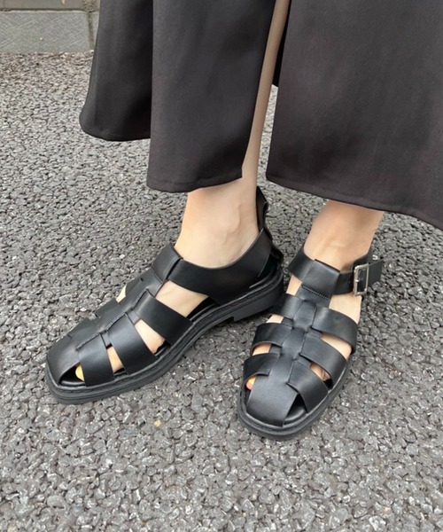 one after another NICE CLAUP(ワンアフターアナザーナイスクラップ)の「グルカサンダル(サンダル・レディース・アイボリー/ブラック・SMALL/MEDIUM/LARGE)」の6枚目の写真