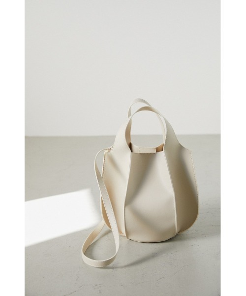 STYLEMIXER(スタイルミキサー)の「タンブリンバッグ(ショルダーバッグ・レディース・アイボリー/ブラック・FREE)」の3枚目の写真