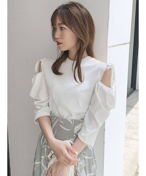 dazzlin（ダズリン）の「ショルダー2WAYギャザートップス（Tシャツ/カットソー・レディース・パープル/オフホワイト/ベージュ・FREE）」の20枚目の写真