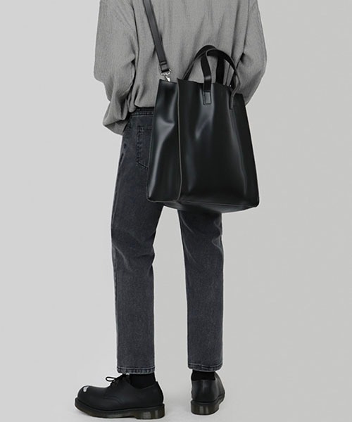 WESTBOY(ウエストボーイ)の「シンセティックレザーショルダートートバッグWO22BG02【WB ORIGINALS】(トートバッグ・メンズ・ブラック・FREE)」の2枚目の写真