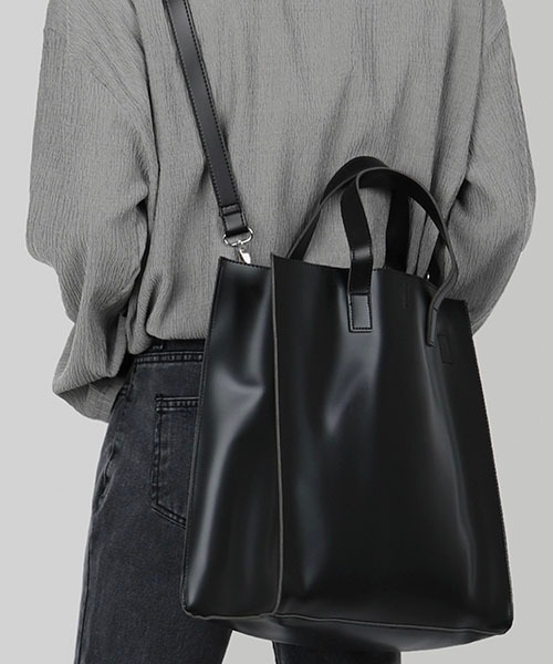 WESTBOY(ウエストボーイ)の「シンセティックレザーショルダートートバッグWO22BG02【WB ORIGINALS】(トートバッグ・メンズ・ブラック・FREE)」の4枚目の写真