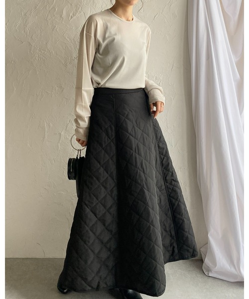 She's Closet(シーズクローゼット)の「Aラインボリュームフレアキルティングロングキルトスカート(スカート・レディース・ブラック/アイボリー/ベージュ/カーキ・FREE)」の10枚目の写真