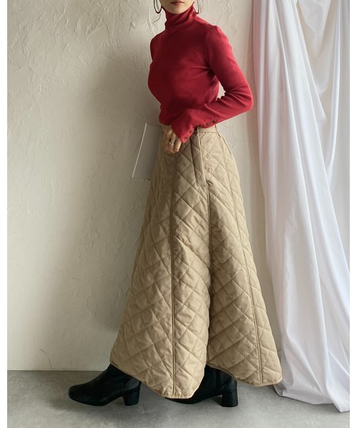 She's Closet(シーズクローゼット)の「Aラインボリュームフレアキルティングロングキルトスカート(スカート・レディース・ブラック/アイボリー/ベージュ/カーキ・FREE)」の12枚目の写真