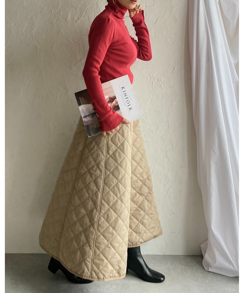 She's Closet(シーズクローゼット)の「Aラインボリュームフレアキルティングロングキルトスカート(スカート・レディース・ブラック/アイボリー/ベージュ/カーキ・FREE)」の13枚目の写真