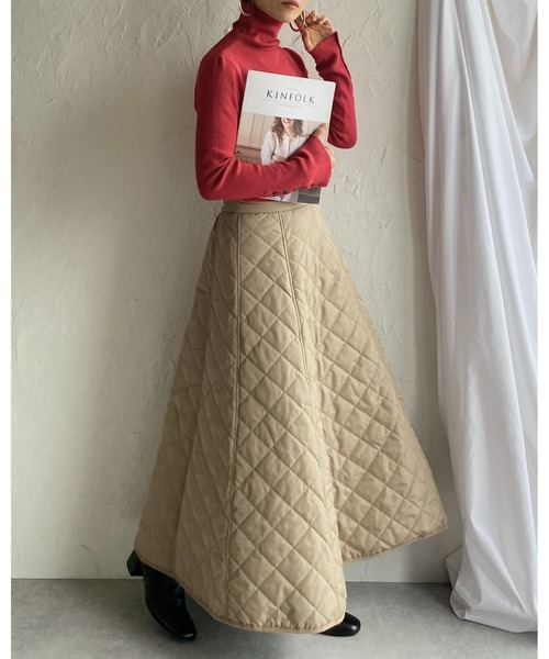 She's Closet(シーズクローゼット)の「Aラインボリュームフレアキルティングロングキルトスカート(スカート・レディース・ブラック/アイボリー/ベージュ/カーキ・FREE)」の14枚目の写真