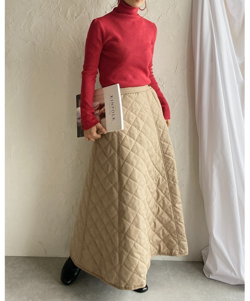 She's Closet(シーズクローゼット)の「Aラインボリュームフレアキルティングロングキルトスカート(スカート・レディース・ブラック/アイボリー/ベージュ/カーキ・FREE)」の15枚目の写真