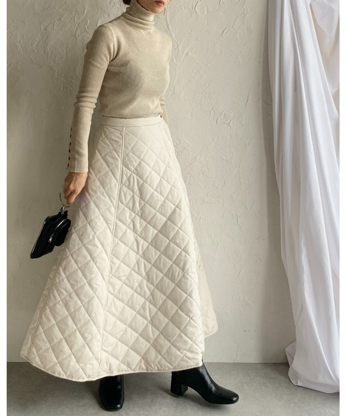 She's Closet(シーズクローゼット)の「Aラインボリュームフレアキルティングロングキルトスカート(スカート・レディース・ブラック/アイボリー/ベージュ/カーキ・FREE)」の22枚目の写真