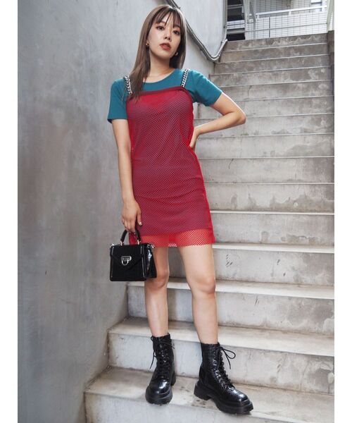 EVRIS(エヴリス)の「チェーンショルダーレイヤードワンピース(ワンピース・レディース・ホワイト/ブラック/ブルー・FREE)」の11枚目の写真