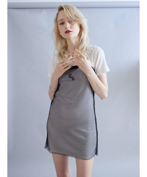 EVRIS(エヴリス)の「チェーンショルダーレイヤードワンピース(ワンピース・レディース・ホワイト/ブラック/ブルー・FREE)」の21枚目の写真