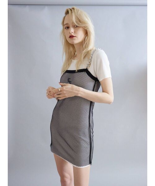 EVRIS(エヴリス)の「チェーンショルダーレイヤードワンピース(ワンピース・レディース・ホワイト/ブラック/ブルー・FREE)」の12枚目の写真