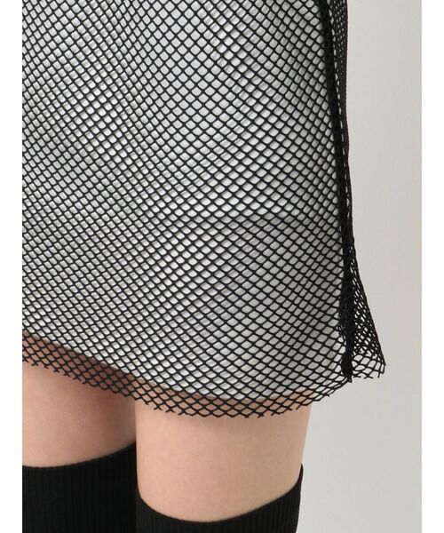 EVRIS(エヴリス)の「チェーンショルダーレイヤードワンピース(ワンピース・レディース・ホワイト/ブラック/ブルー・FREE)」の8枚目の写真