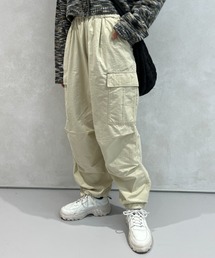 カーゴスノーパンツ