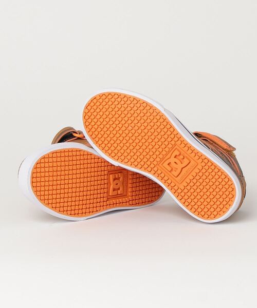 DC（ディーシー）の「DC/ディーシー キッズ スケシュー Ks PURE HIGH-TOP SE EV SN JP DK224009（スニーカー・キッズ・ブラック系その他4/オレンジ系その他/ホワイト×レッド・20.0cm/22.0cm/23.0cm/19.0cm/24.0cm/21.0cm/17.0cm/18.0cm）」の5枚目の写真